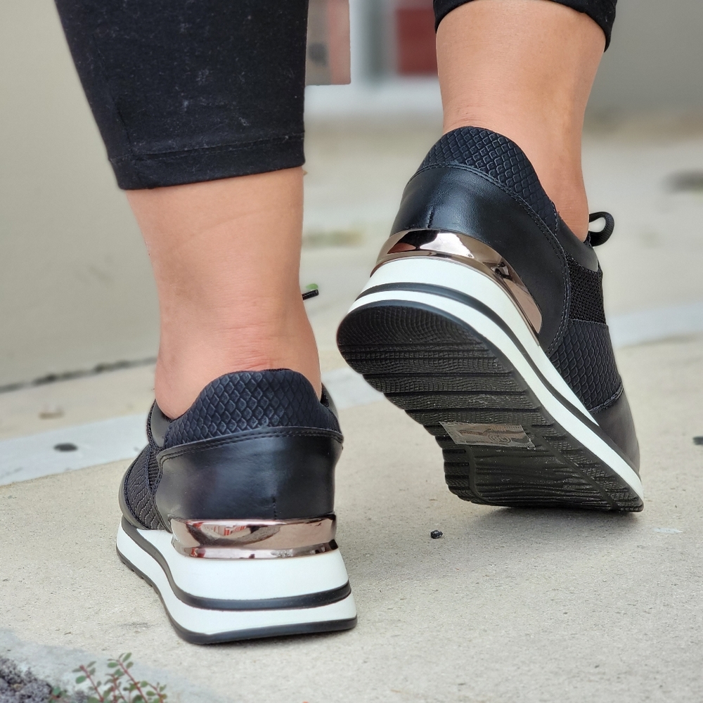 Sports Women's Lace-up Black Sneakers - Picture 3 of 5